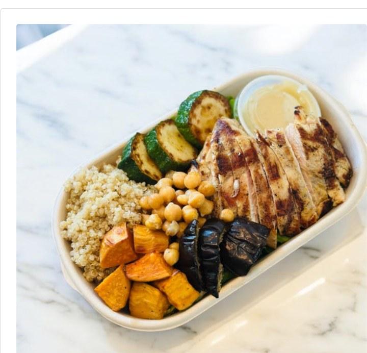 Mediterranean Grilled Chicken Quinoa Bowl